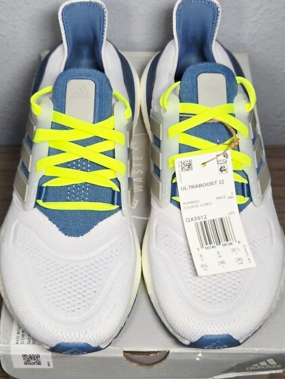 Adidas Ultraboost 22 Running Shoes – White,Grey,Blue,Yellow : Size W 6.5. NEW
